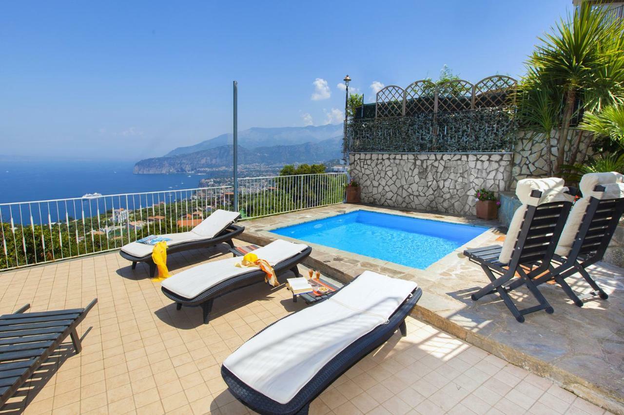 Amore Rentals - Casa Augusta A ソレント エクステリア 写真