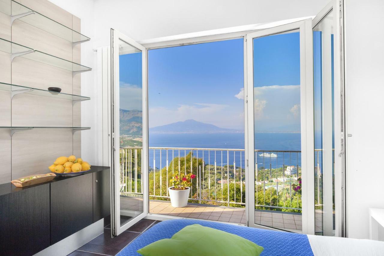 Amore Rentals - Casa Augusta A ソレント エクステリア 写真